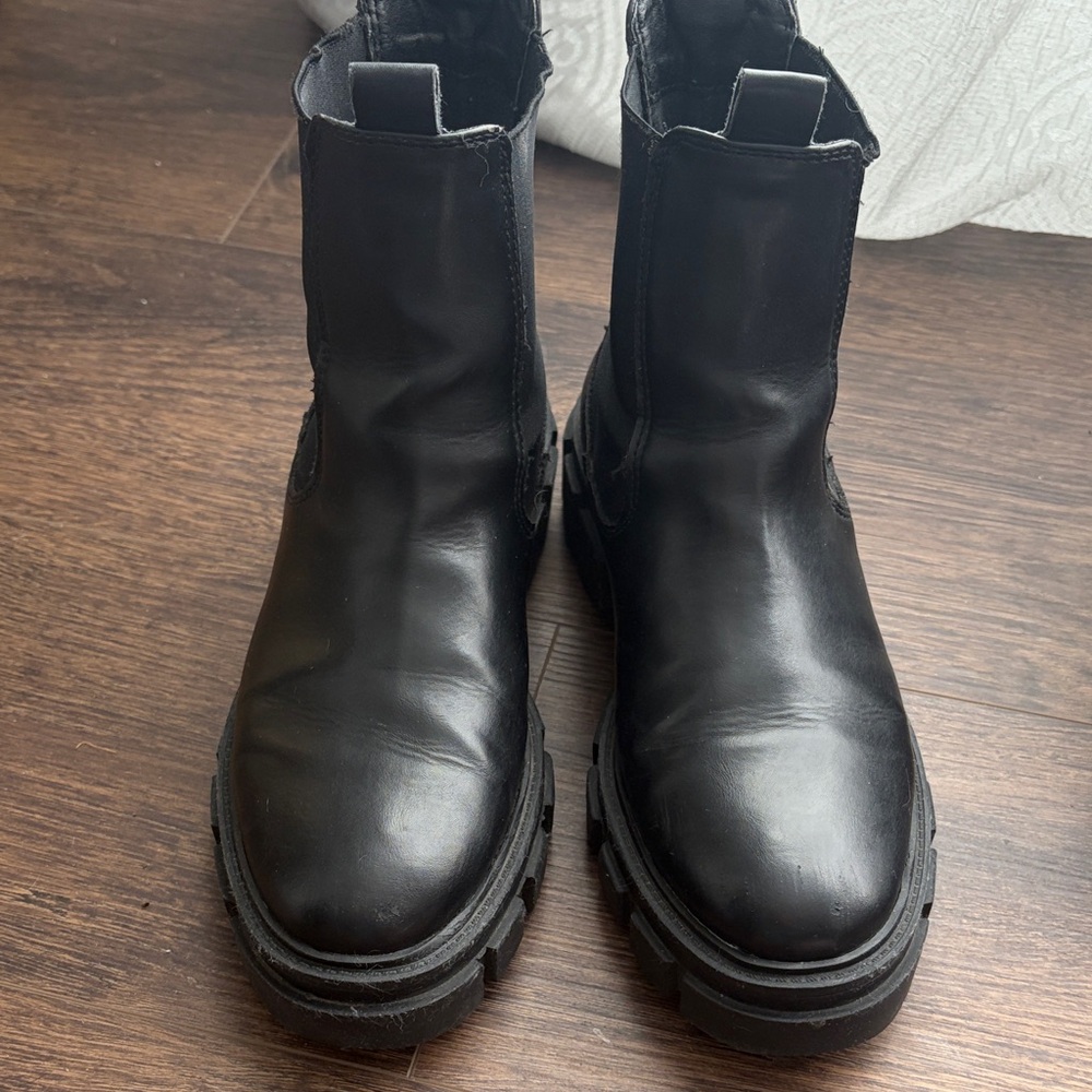 Black Leather Womens  Boots